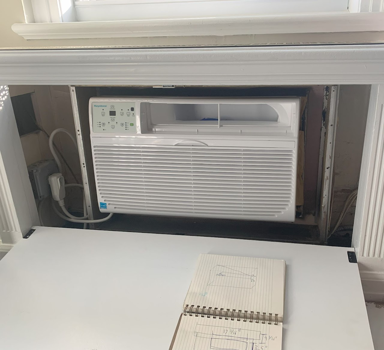 AC unit with measurement notebook